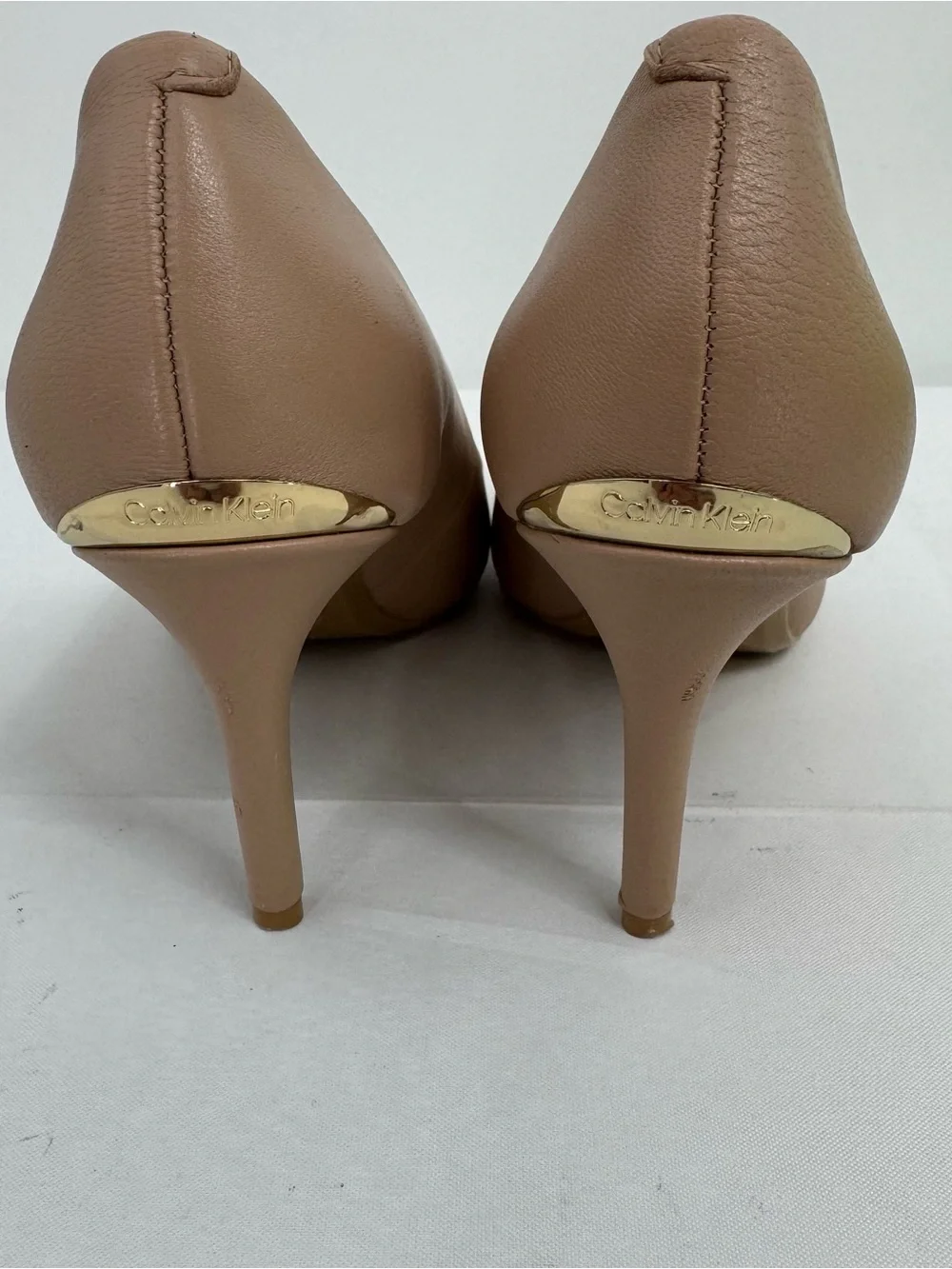 Calvin Klein Kamara Pointed Toe Stiletto Pump Size 7 Leather With Box